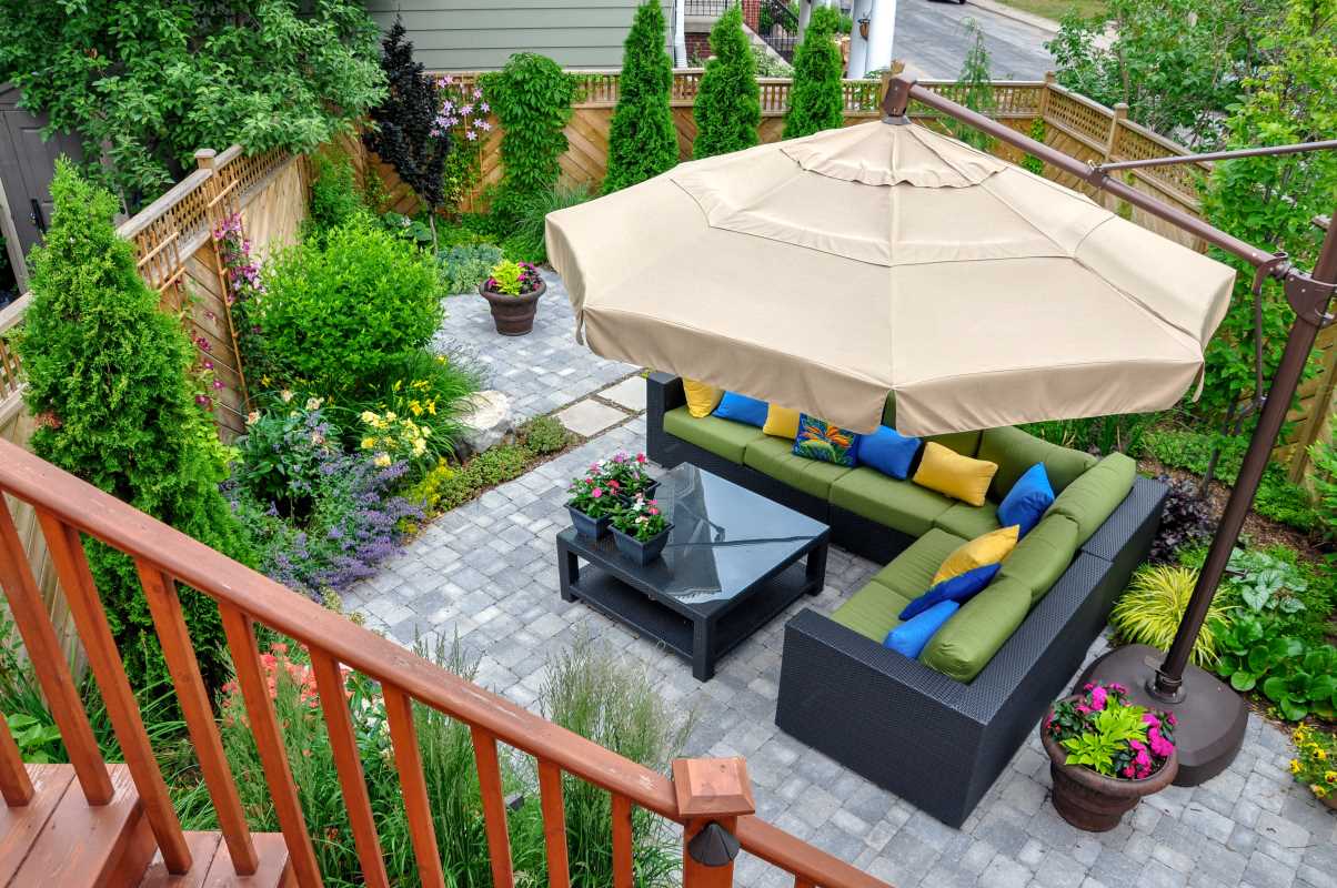 Transform Your Apartment Balcony into a Lush Garden Paradise