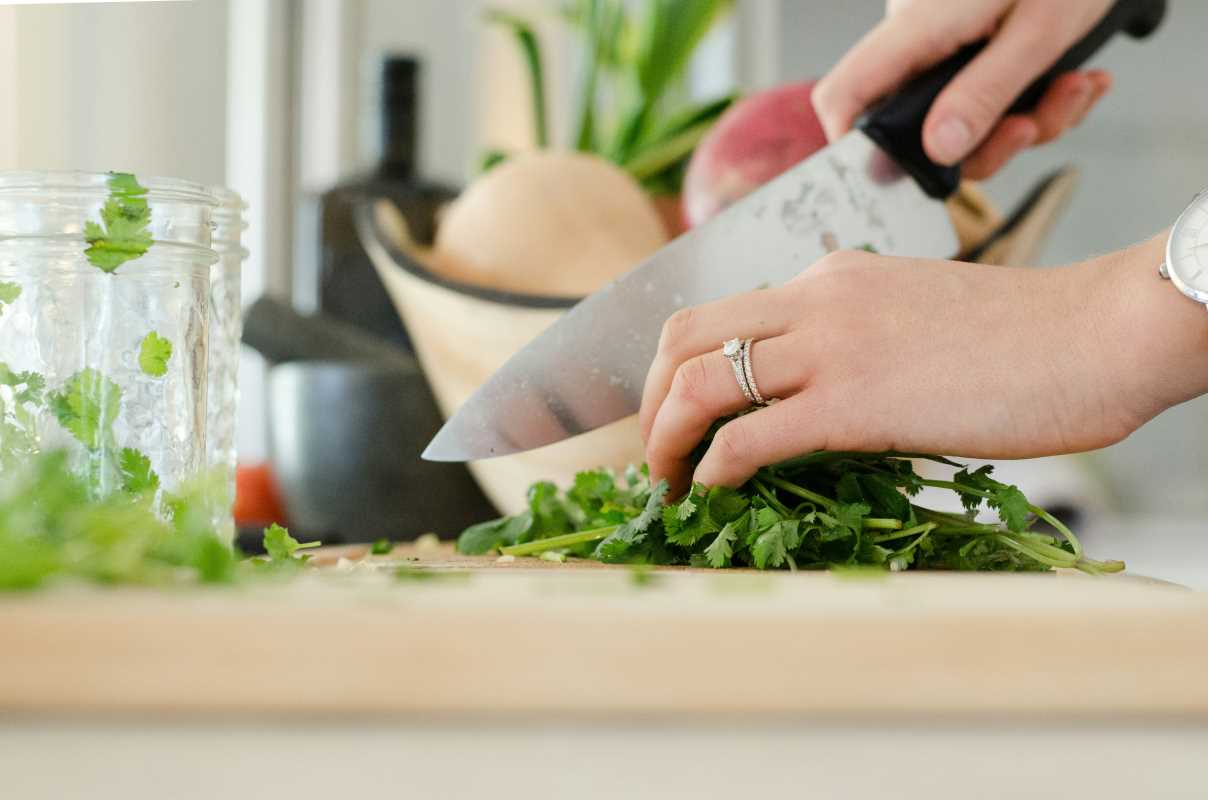 How to Grow Your Own Herbs Indoors